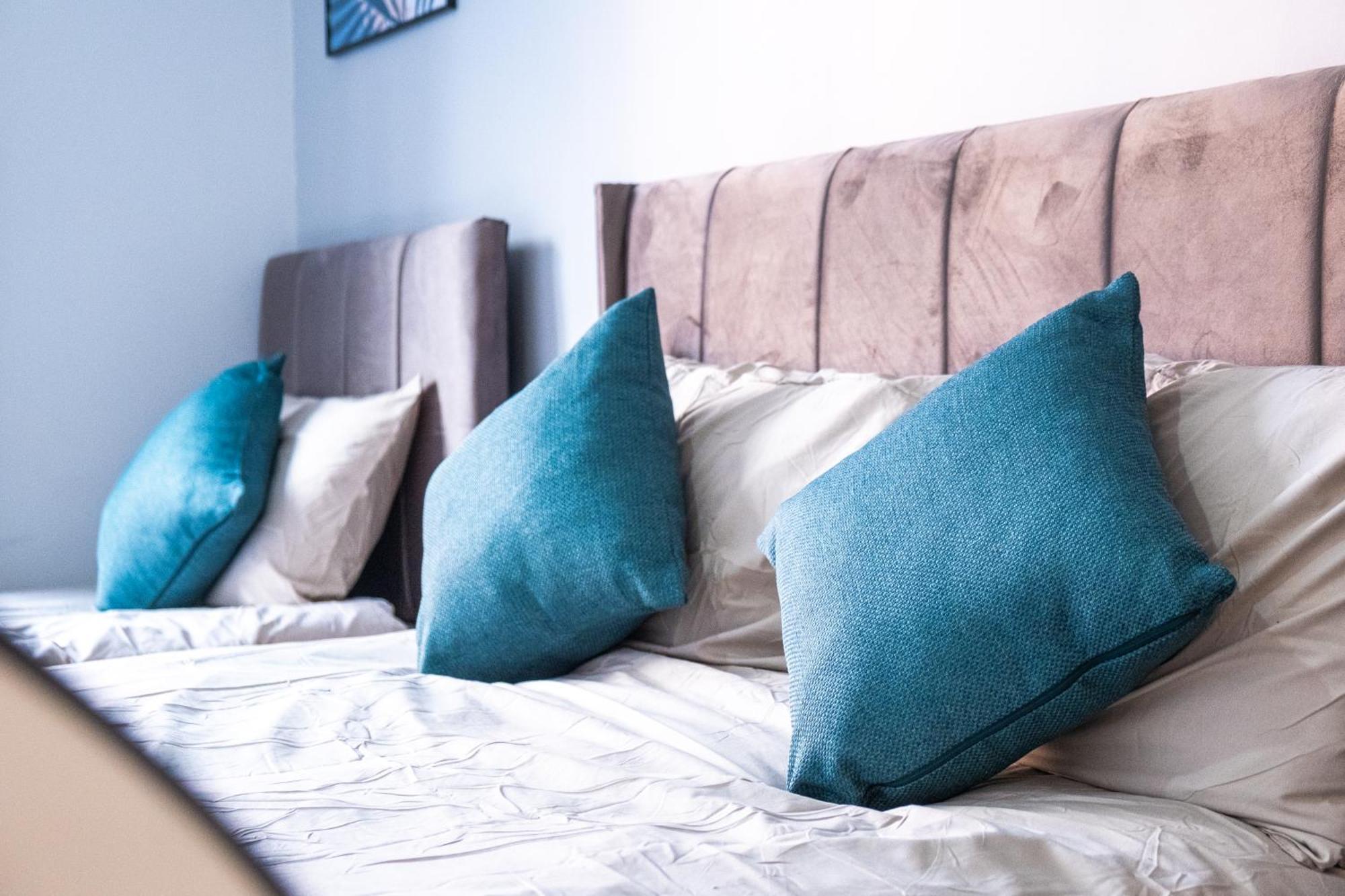 City Centre Emerald Escape - Sleeps-6, 2Beds & 2Baths , Netflix , Free Internet Birmingam Exterior foto
