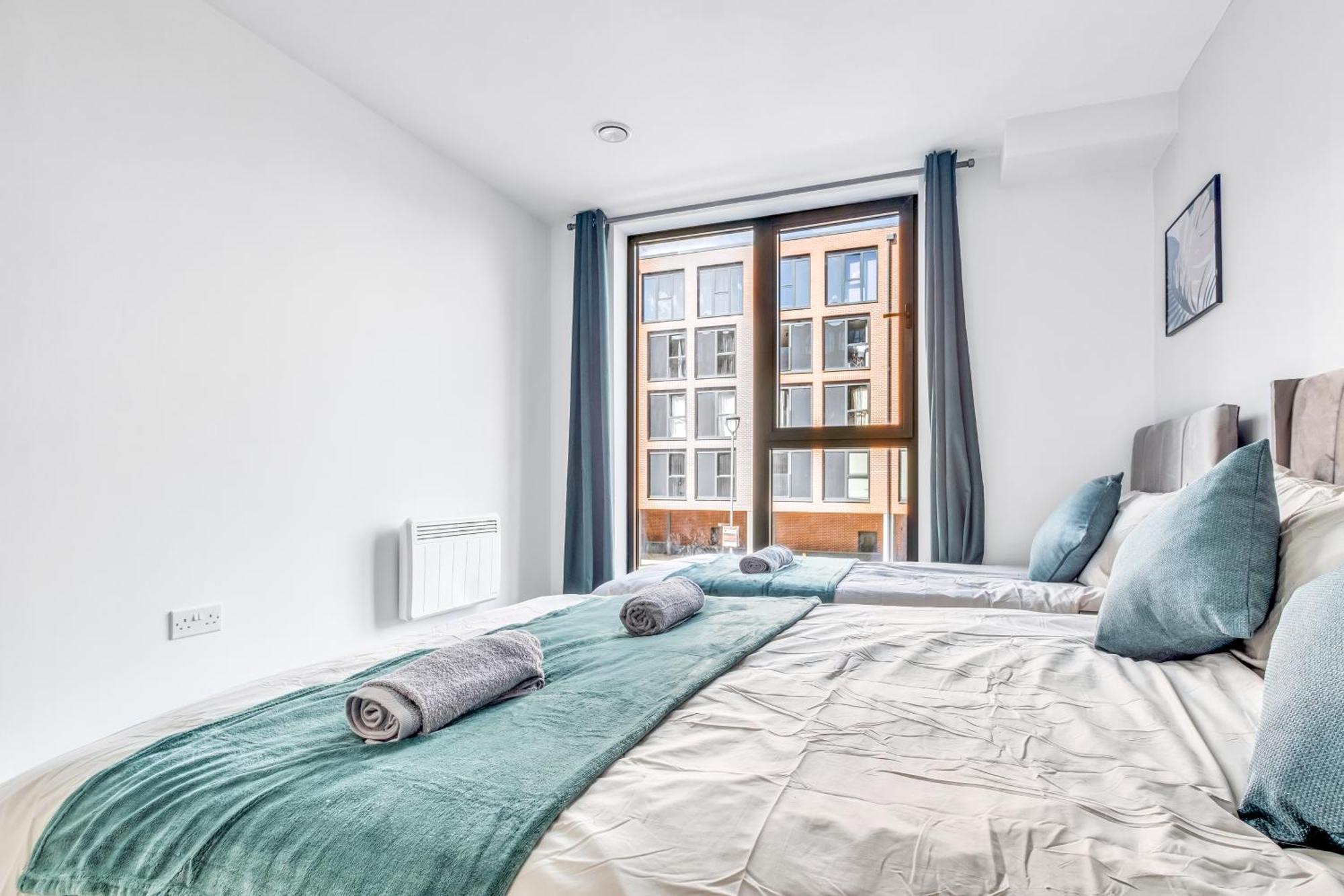 City Centre Emerald Escape - Sleeps-6, 2Beds & 2Baths , Netflix , Free Internet Birmingam Exterior foto